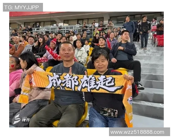 最新足球明星闪耀成都球场引发球迷热潮盛况空前